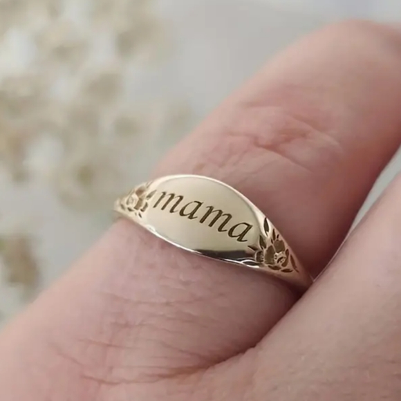 Dainty Mama Ring Size 7 - Picture 4 of 7